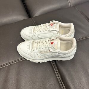 Reebok Classic Leather Sneakers - Off-White